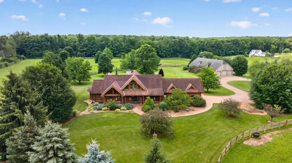 2405 Nicholson Lane Albion, MI 49224