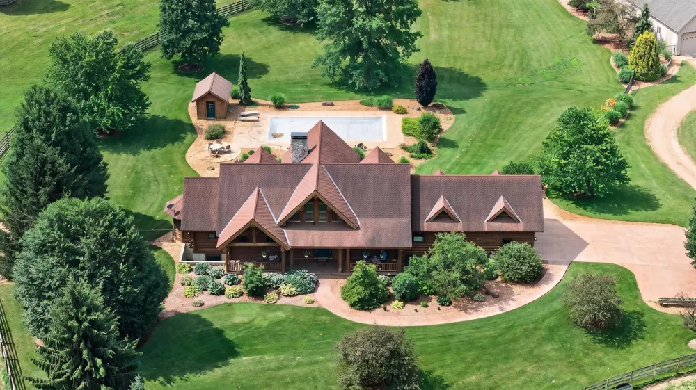 2405 Nicholson Lane Albion, MI 49224