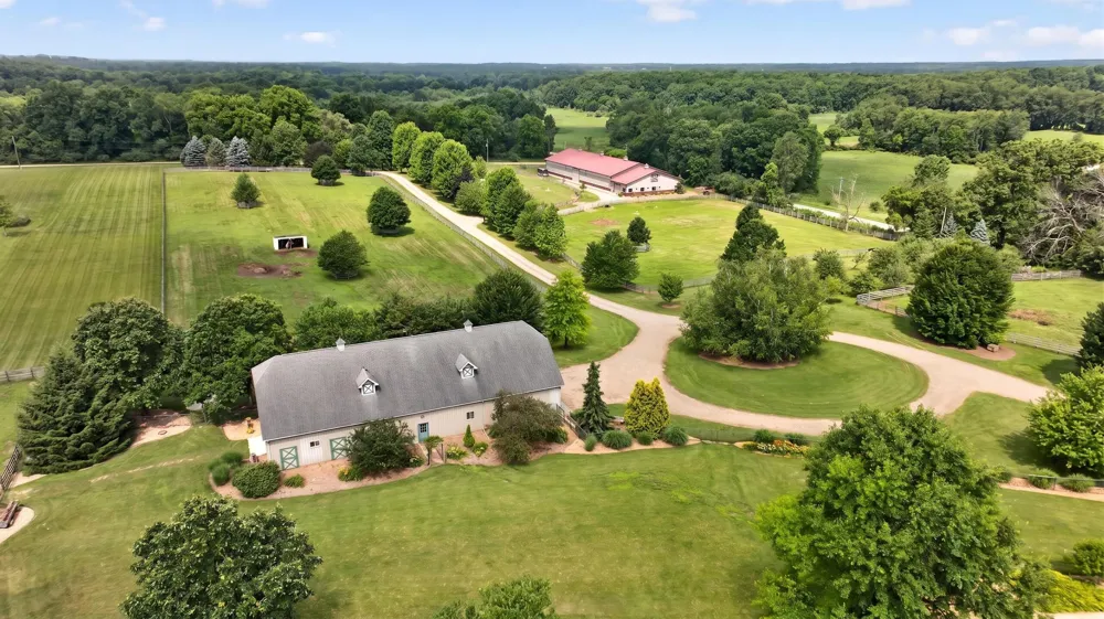 2405 Nicholson Lane Albion, MI 49224