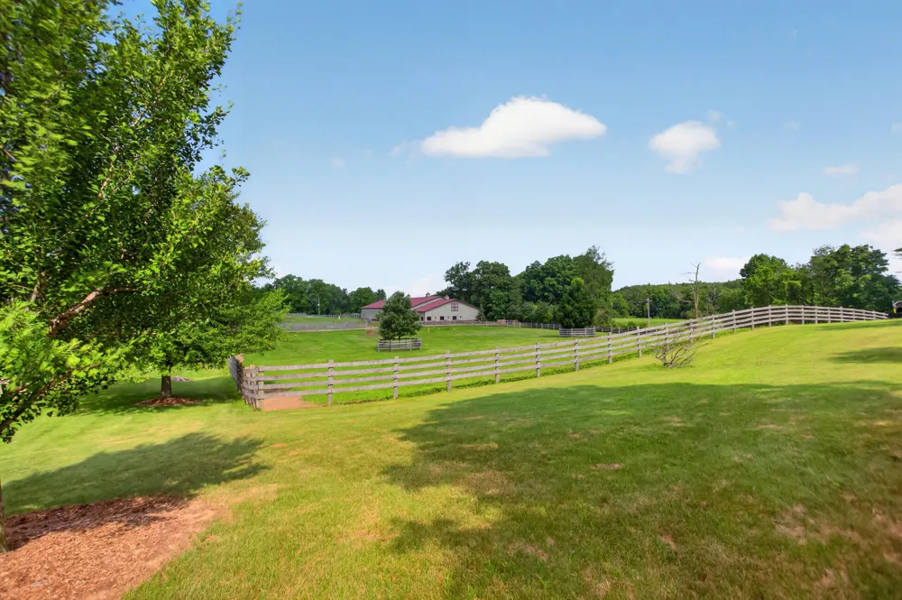 2405 Nicholson Lane Albion, MI 49224