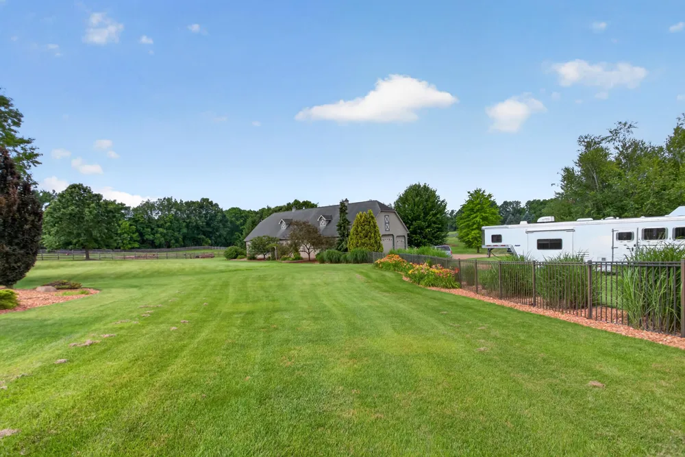 2405 Nicholson Lane Albion, MI 49224