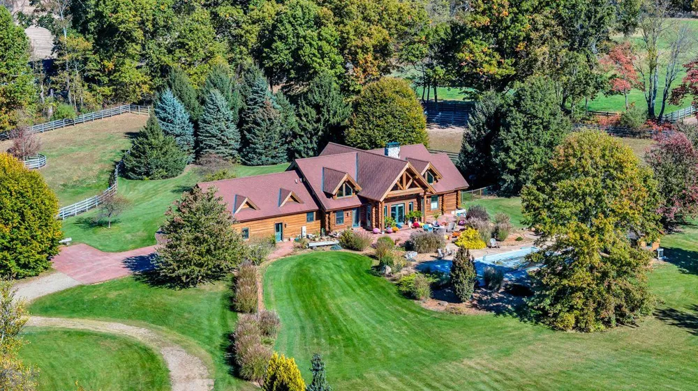 2405 Nicholson Lane Albion, MI 49224