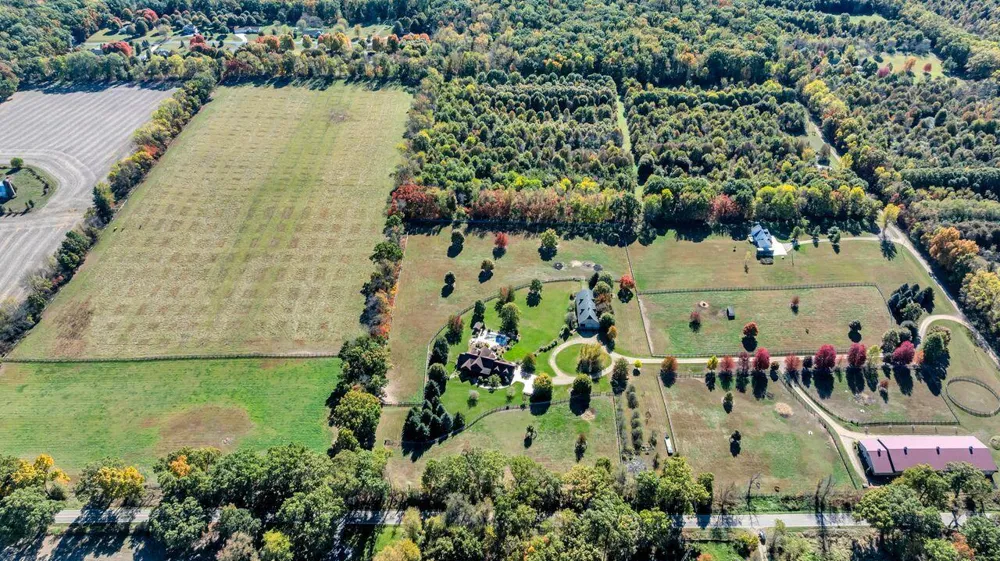 2405 Nicholson Lane Albion, MI 49224