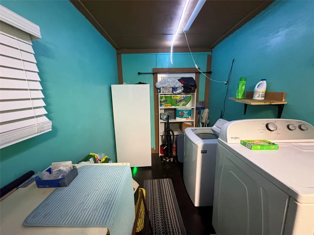 109 PR 2400 Iredell, TX 76649