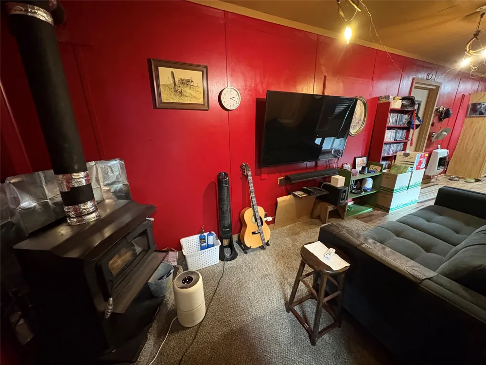 109 PR 2400 Iredell, TX 76649