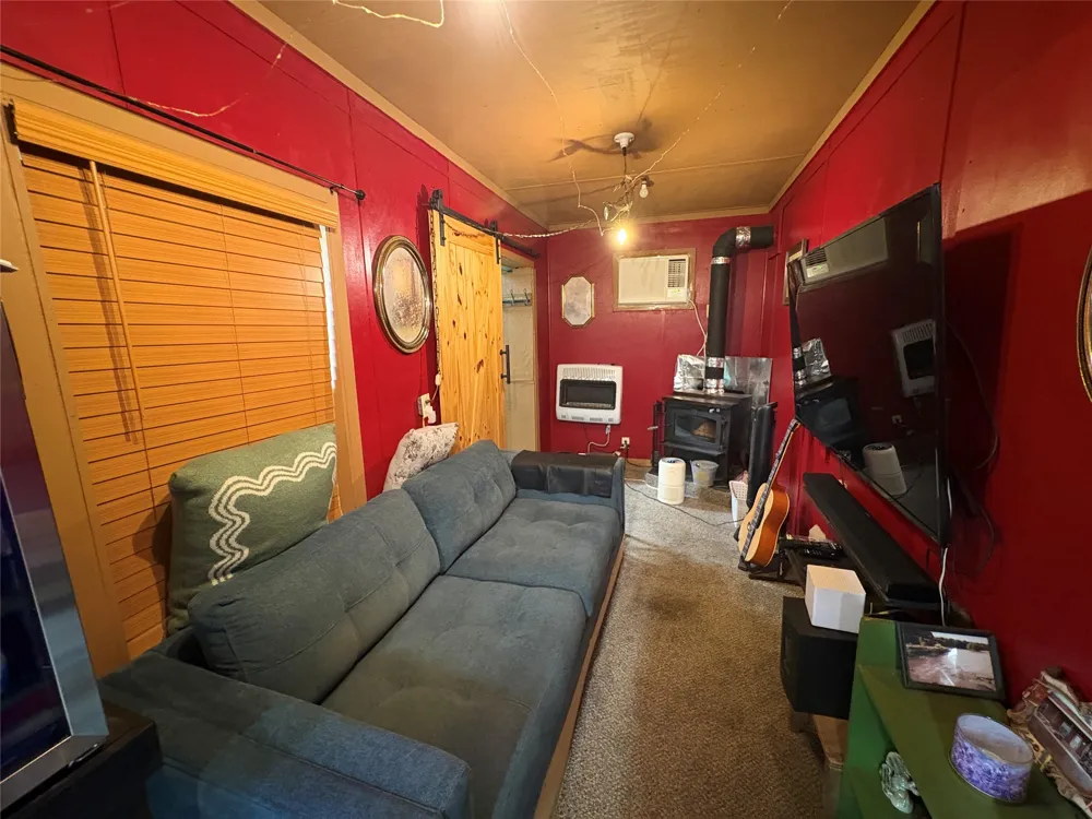 109 PR 2400 Iredell, TX 76649