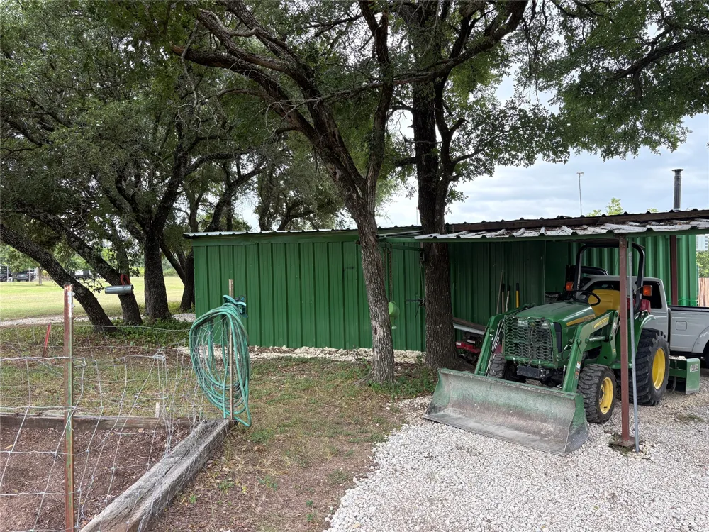 109 PR 2400 Iredell, TX 76649