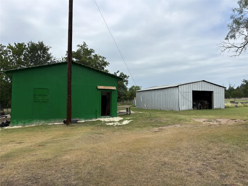109 PR 2400 Iredell, TX 76649