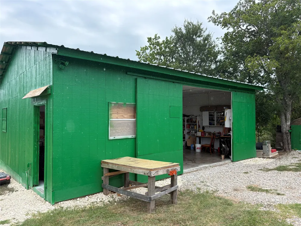 109 PR 2400 Iredell, TX 76649