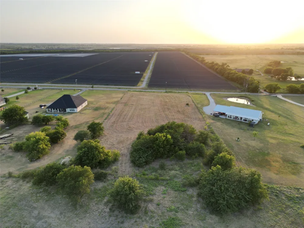 8300 Freeman Road Sanger, TX 76266