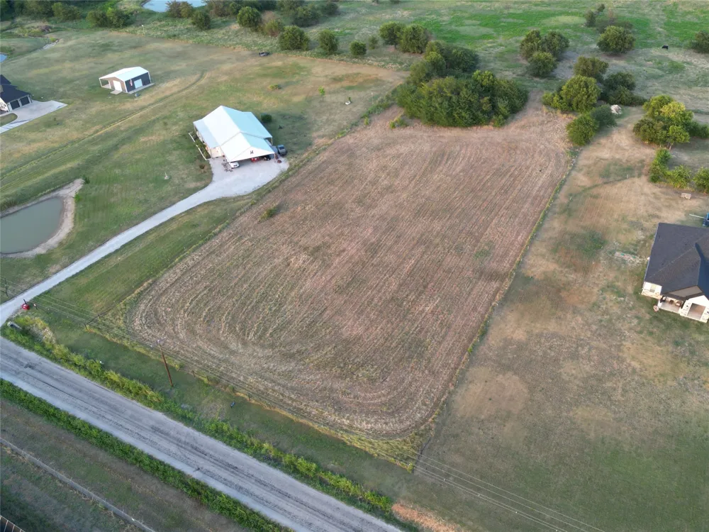 8300 Freeman Road Sanger, TX 76266