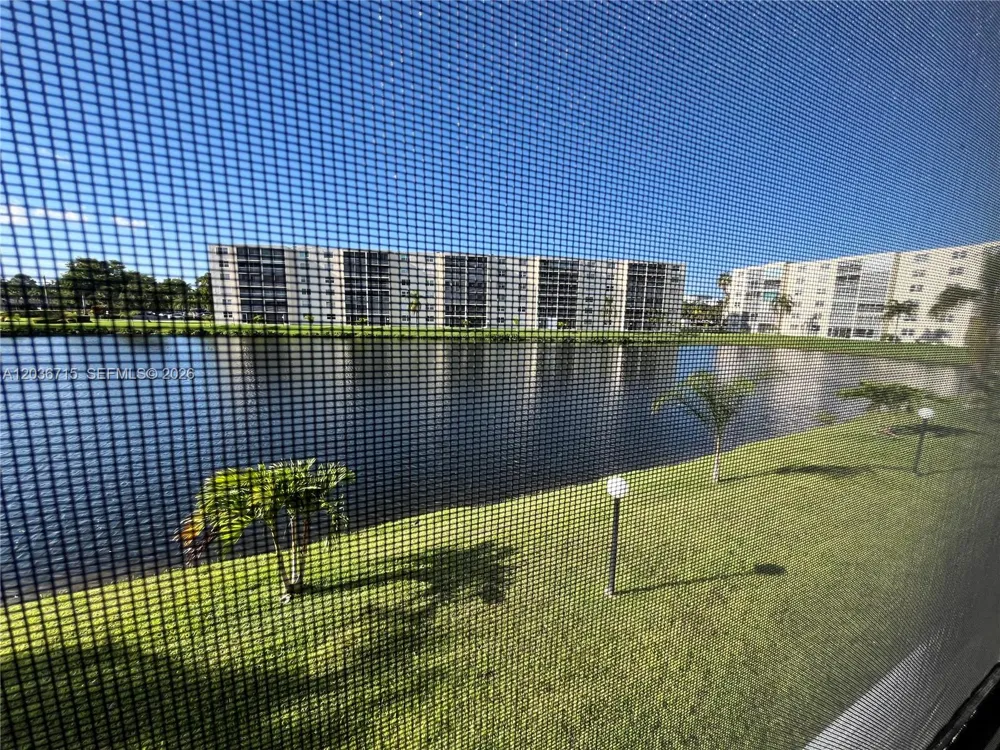 301 SE 3rd St #204 Dania Beach, FL 33004