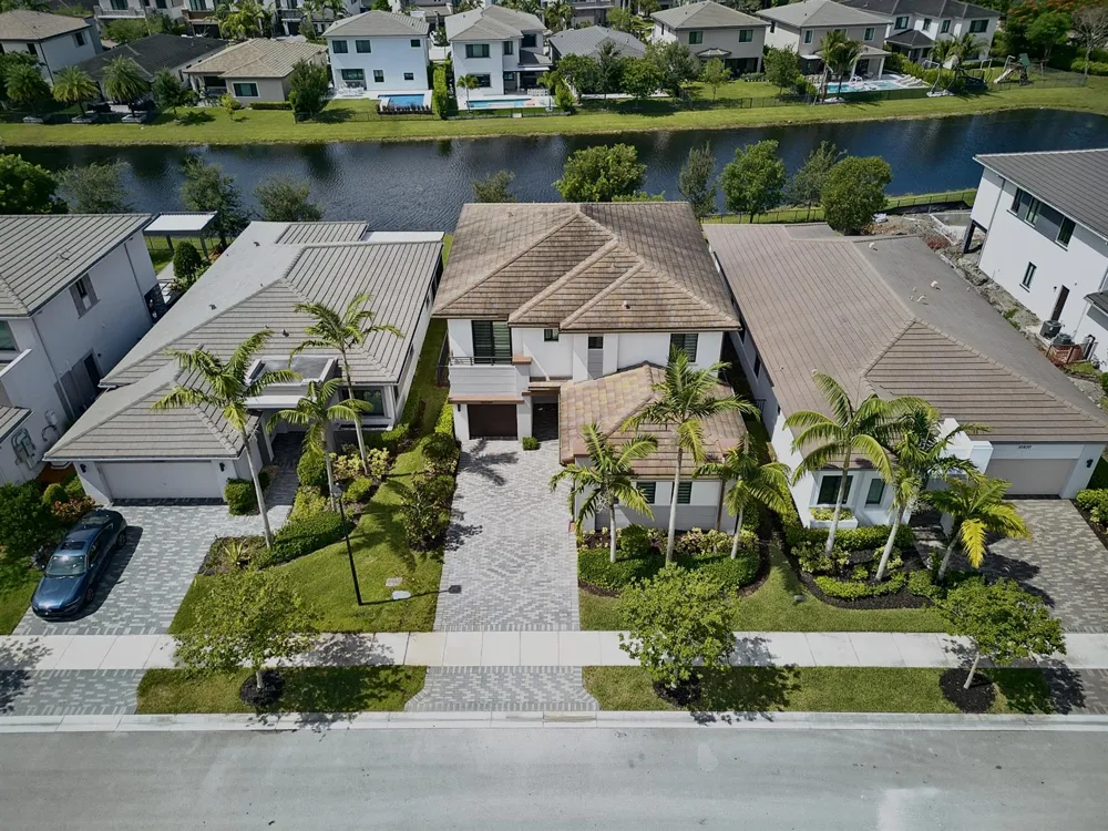 10890 Windward Street Parkland, FL 33076