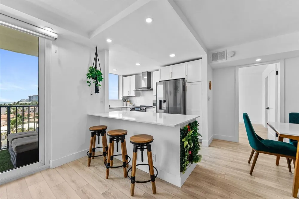 1237 HILLSBORO MILE #604 Hillsboro Beach, FL 33062