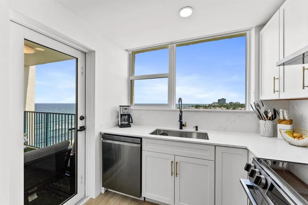 1237 HILLSBORO MILE #604 Hillsboro Beach, FL 33062