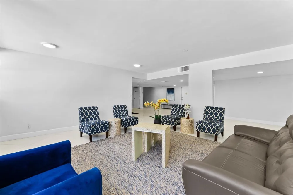 1237 HILLSBORO MILE #604 Hillsboro Beach, FL 33062