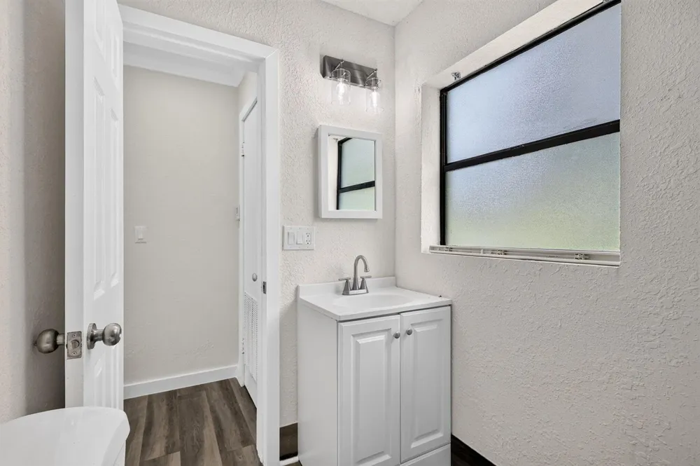 2205 44TH STREET Fort Pierce, FL 34946