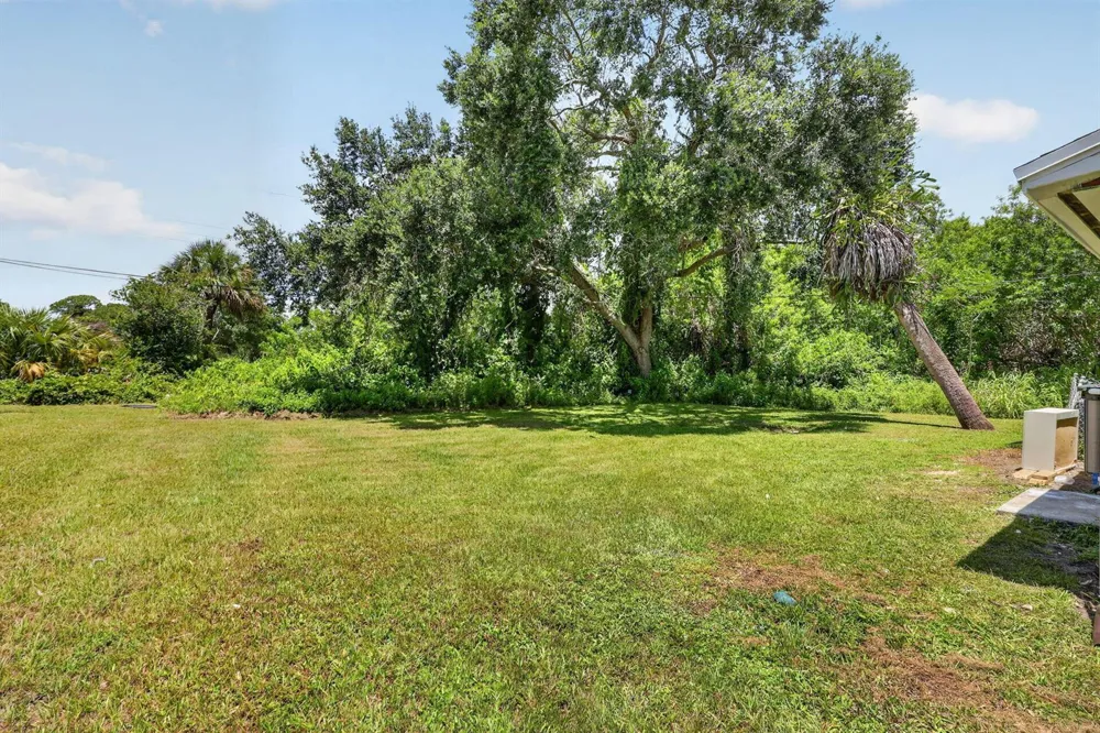 2205 44TH STREET Fort Pierce, FL 34946
