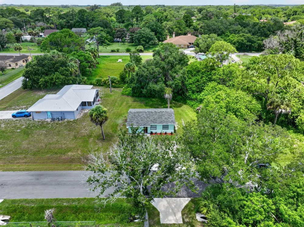 2205 44TH STREET Fort Pierce, FL 34946