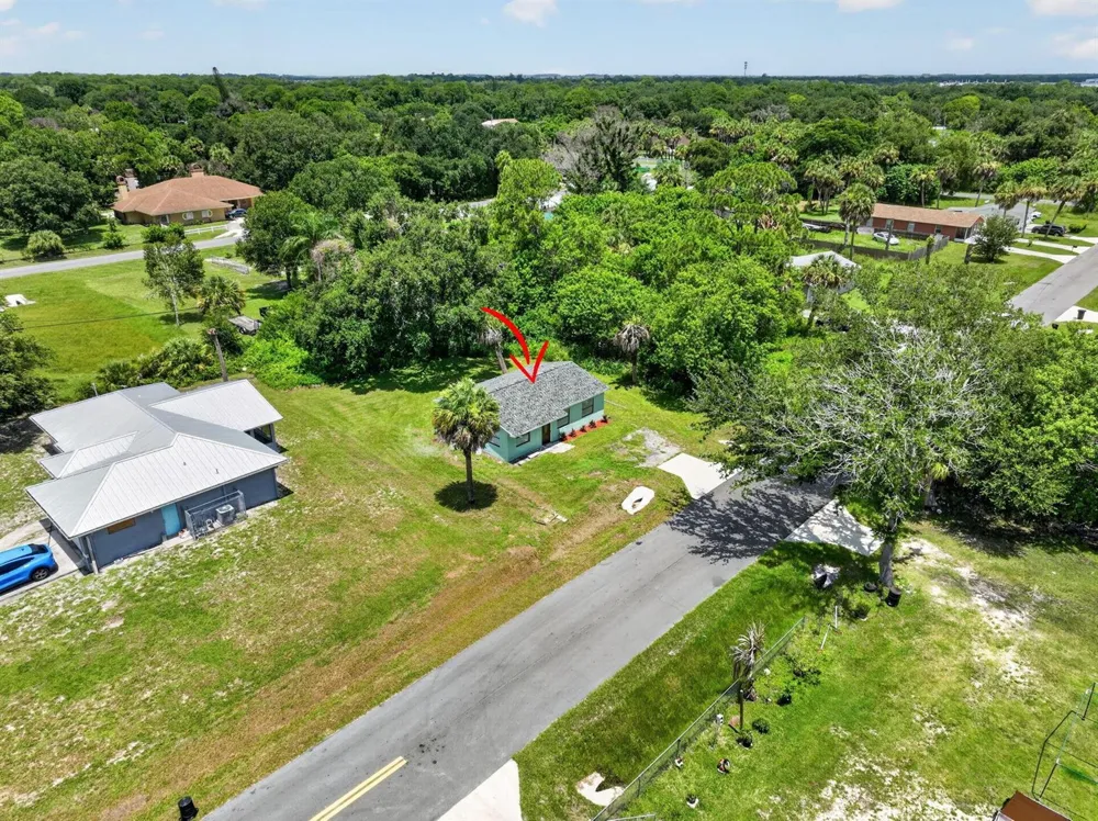 2205 44TH STREET Fort Pierce, FL 34946