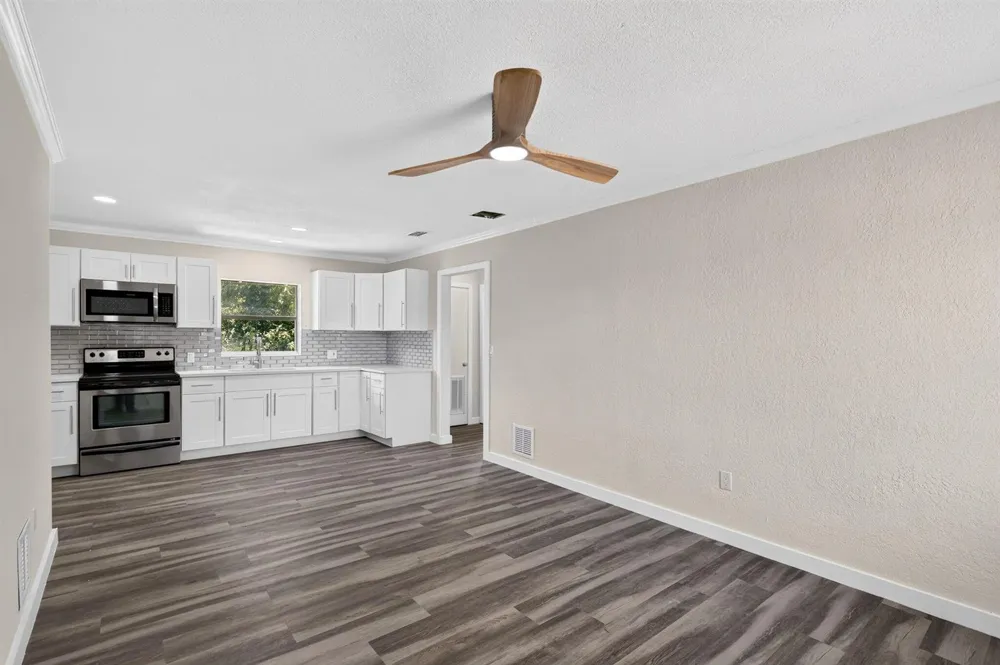 2205 44TH STREET Fort Pierce, FL 34946