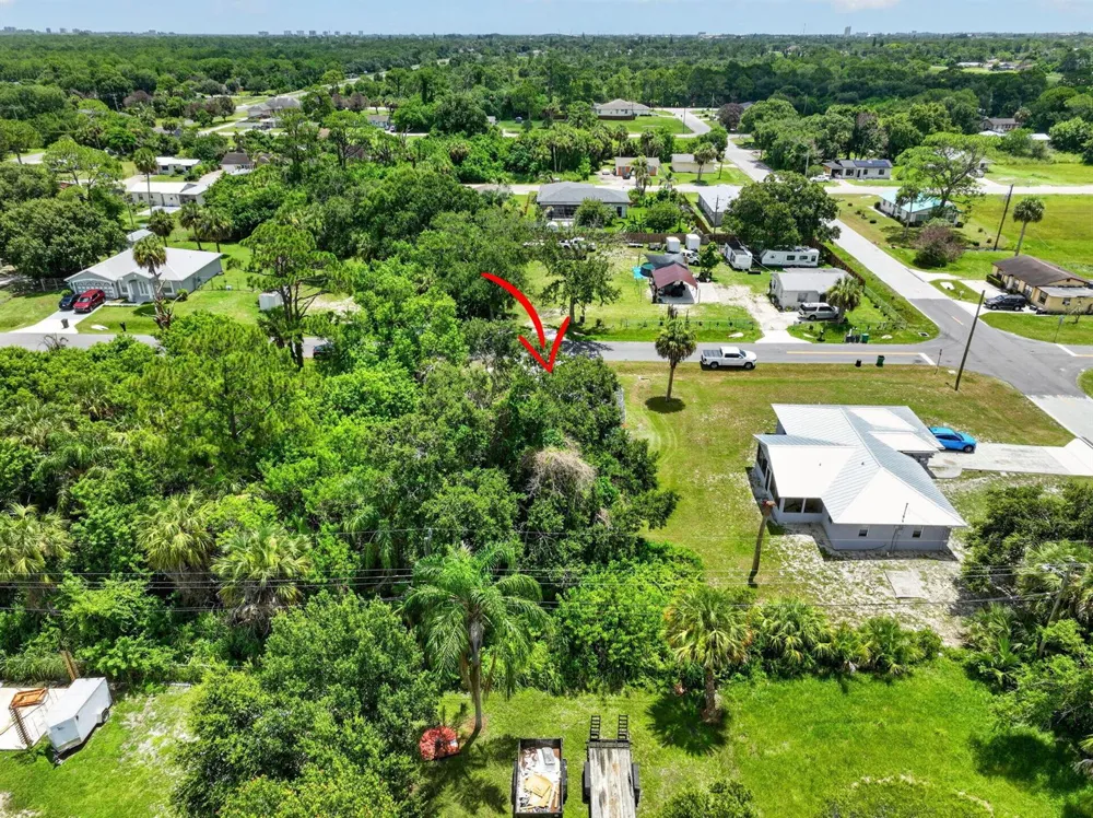 2205 44TH STREET Fort Pierce, FL 34946