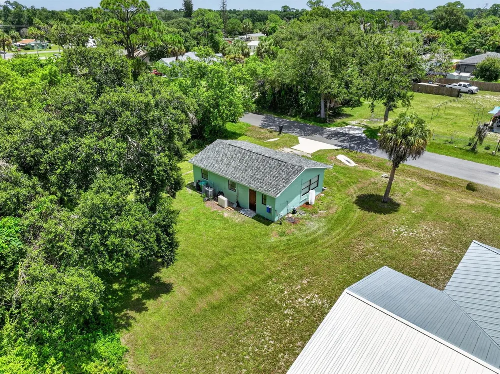 2205 44TH STREET Fort Pierce, FL 34946