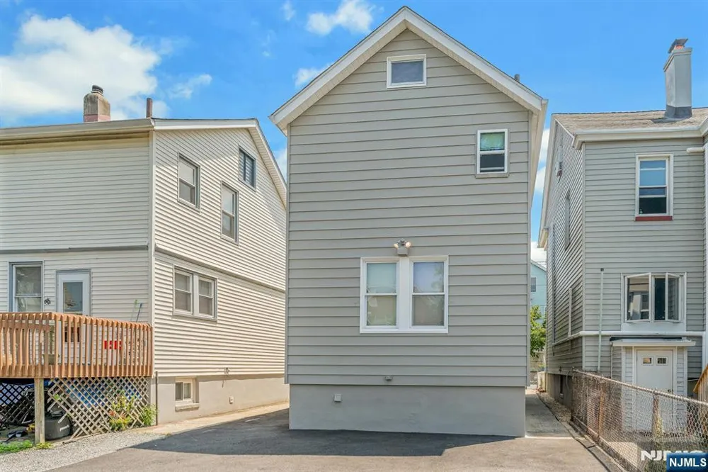 595 Forest Street Kearny, NJ 07032