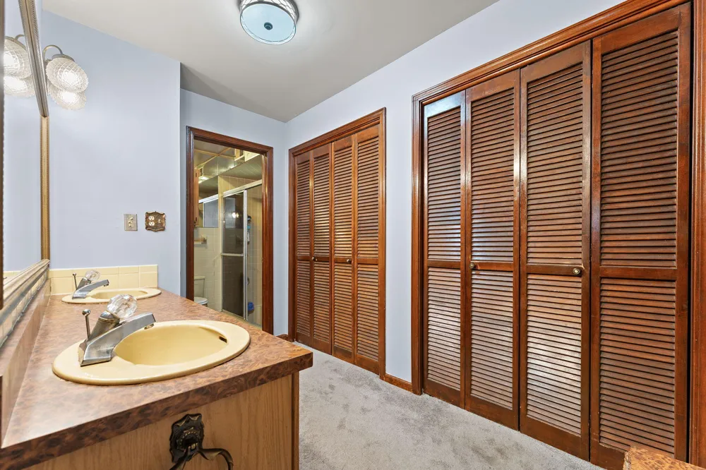 7633 Hemlock Avenue Gary, IN 46403