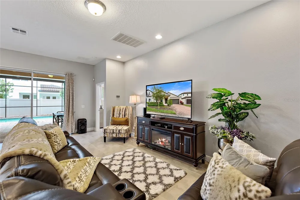 8719 CRESCENDO AVENUE Windermere, FL 34786