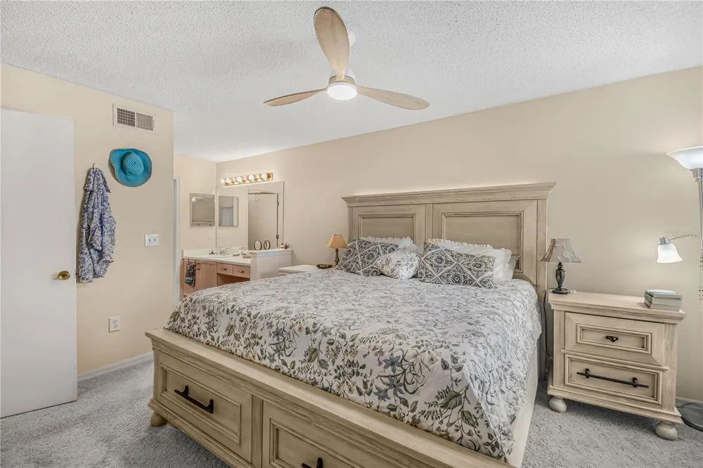 2586 PINE COVE LANE Clearwater, FL 33761