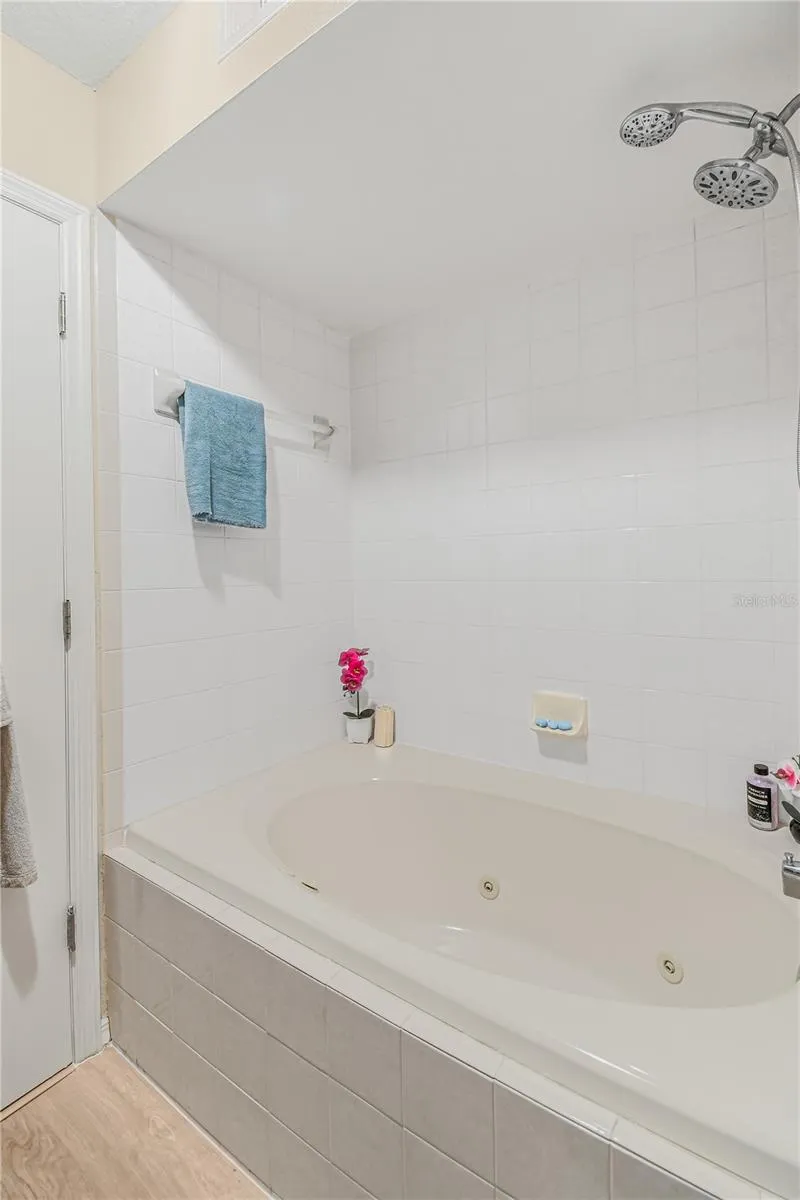 2586 PINE COVE LANE Clearwater, FL 33761