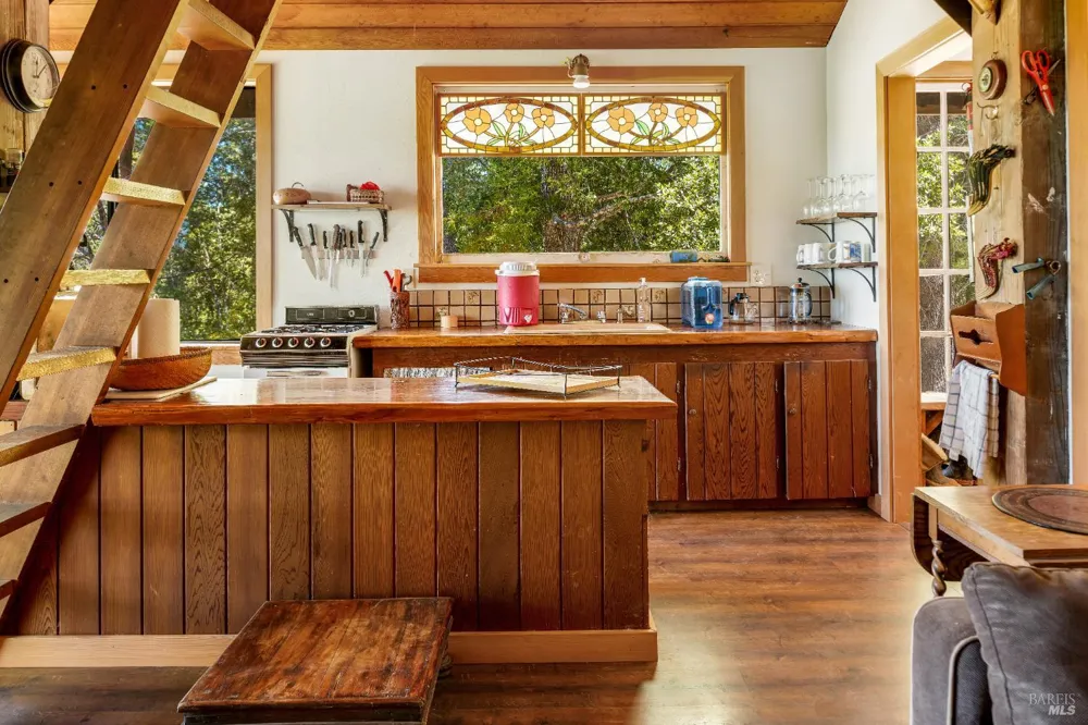 33790 Annapolis Road Annapolis, CA 95412