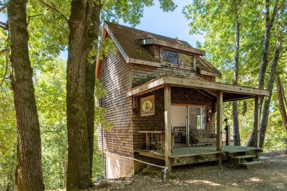 33790 Annapolis Road Annapolis, CA 95412