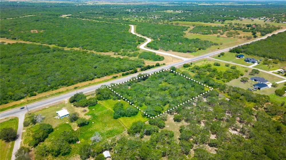 5452 Main Street Mathis, TX 78368