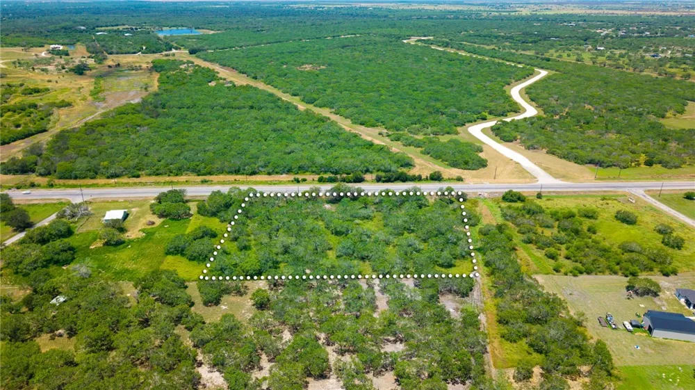 5452 Main Street Mathis, TX 78368