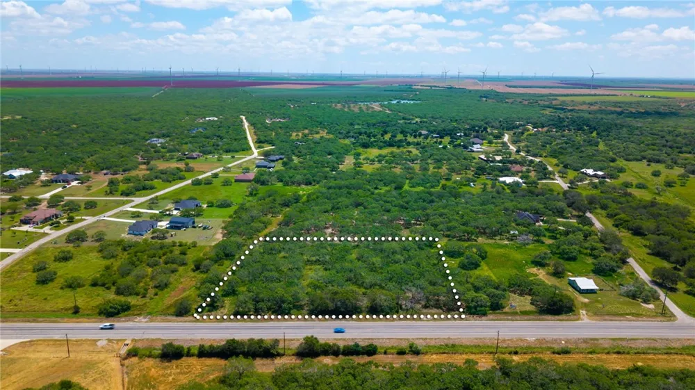 5452 Main Street Mathis, TX 78368
