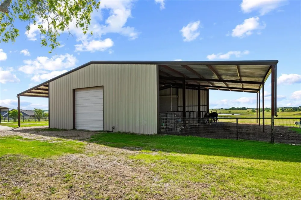 975 Fm 85 Ennis, TX 75119