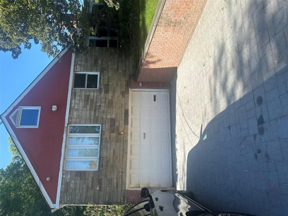 193-25 Keno Avenue Holliswood, NY 11423