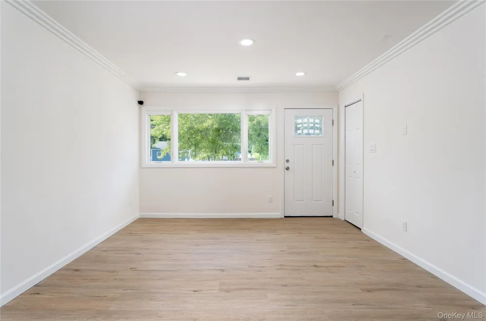 743 Hoffman Avenue Bellport, NY 11713