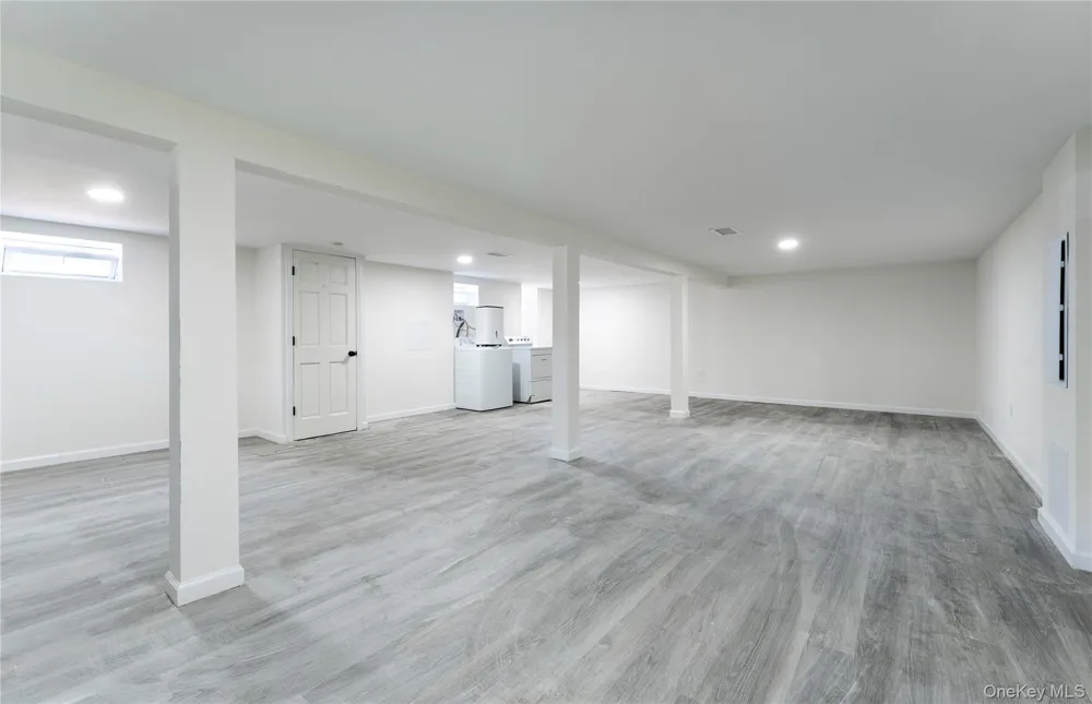 743 Hoffman Avenue Bellport, NY 11713