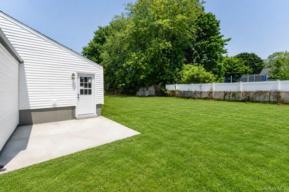 743 Hoffman Avenue Bellport, NY 11713