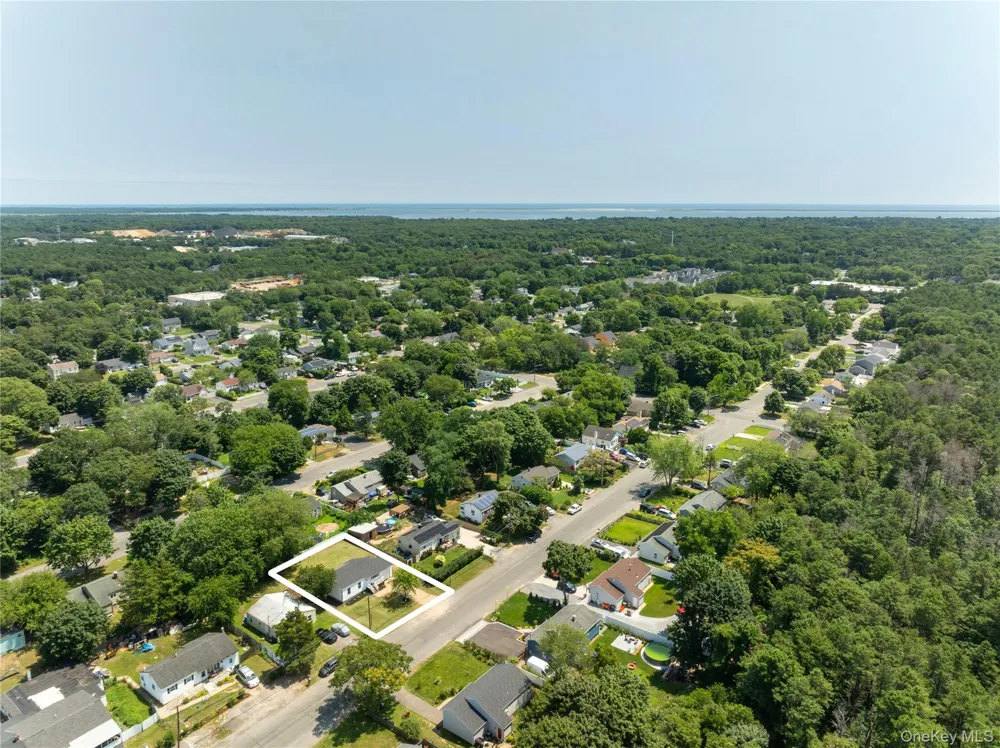 743 Hoffman Avenue Bellport, NY 11713