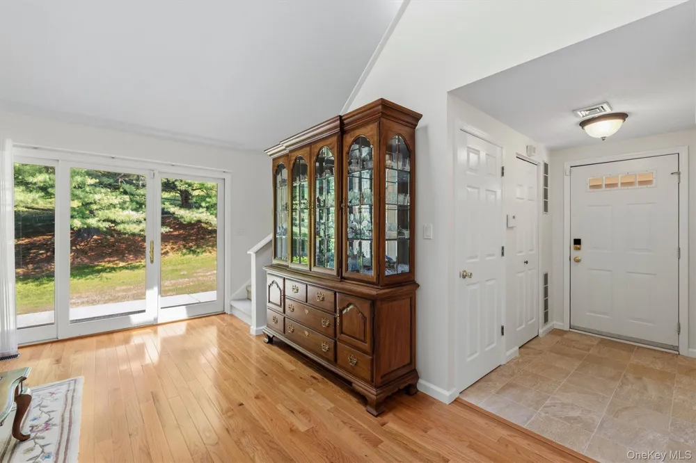 3302 Homestead Court Peekskill, NY 10566