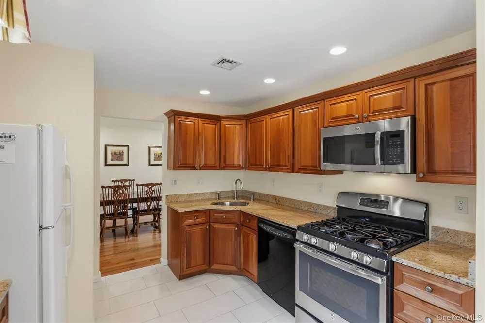 3302 Homestead Court Peekskill, NY 10566