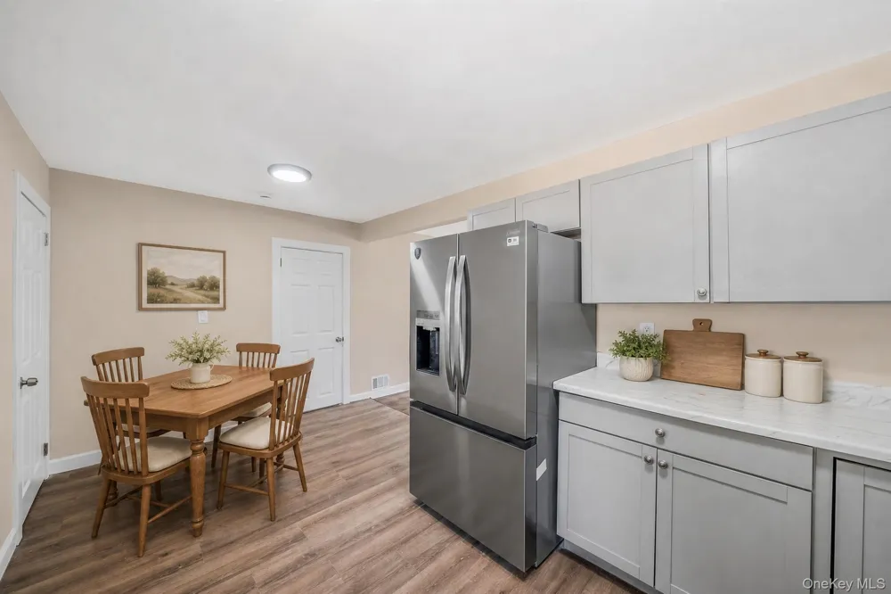 948 Walker Street Bellport, NY 11713