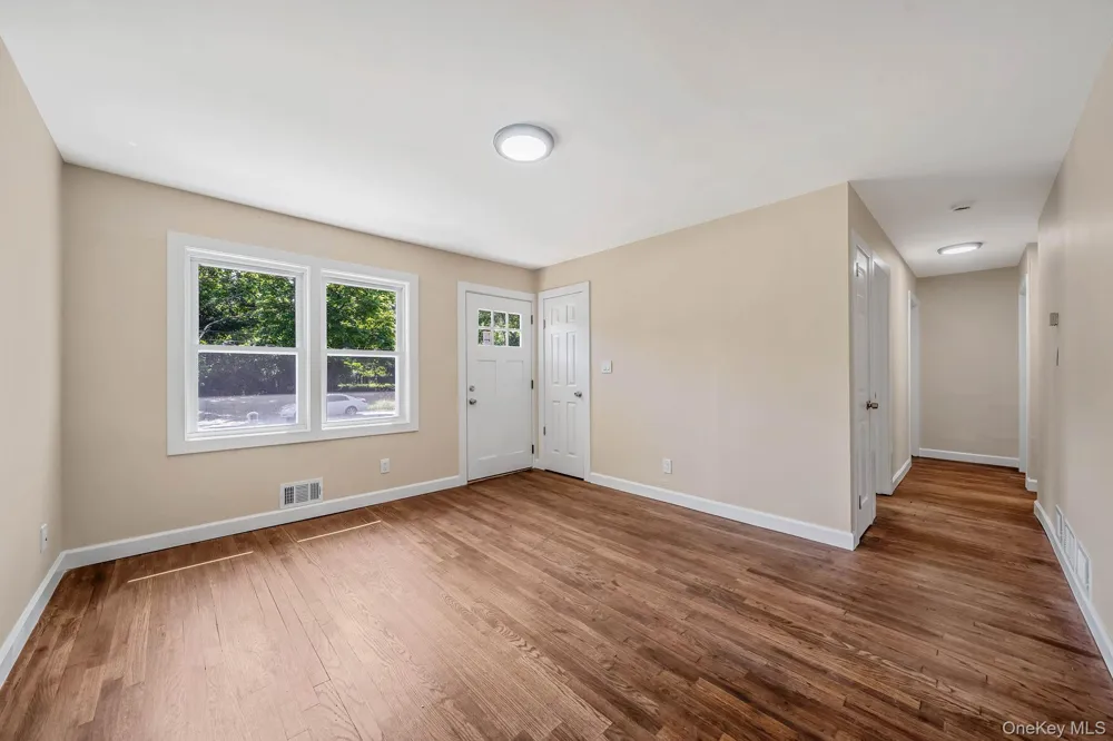 948 Walker Street Bellport, NY 11713