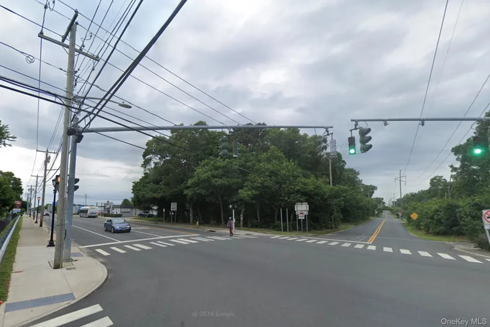 S/W CORNER ROUTE 112 Route 112 & Jamaica Ave Medford, NY 11763