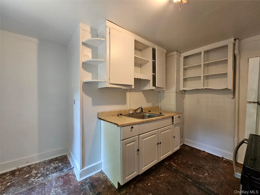 62 Clinton Avenue Monticello, NY 12701