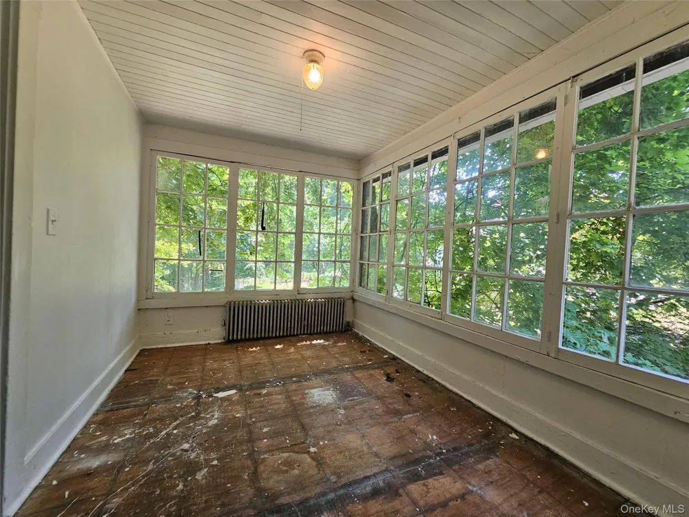 62 Clinton Avenue Monticello, NY 12701